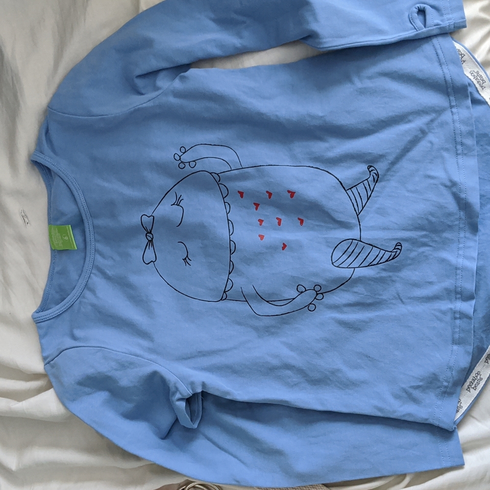 Peekaboo beans shirt size 6